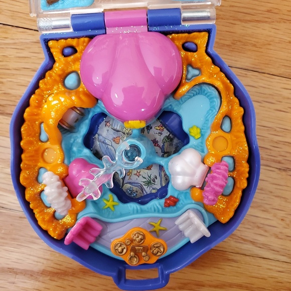 Polly Pocket Little Mermaid set - Picture 5 of 7